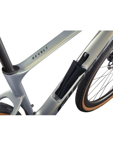 Bicicleta GIANT Revolt Advanced 0